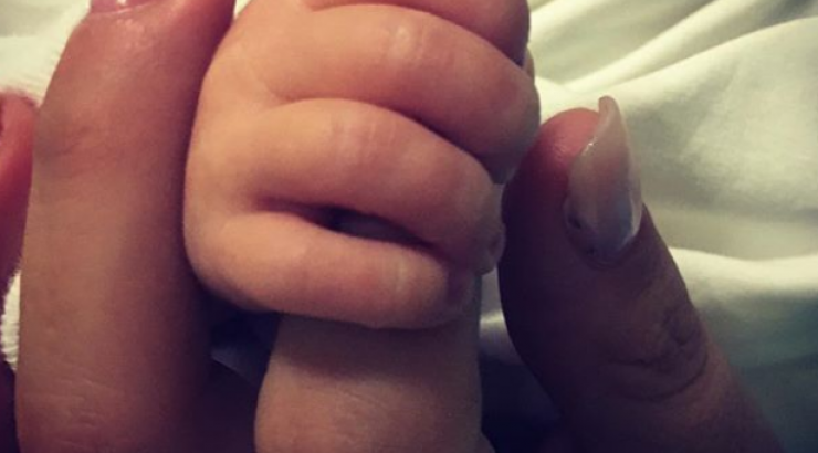 Ζευγάρι της ελληνικής showbiz βαφτίζει το γιο του!