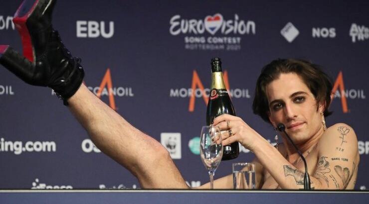 Eurovision 2021: Ιδού η φωτογραφία που αποδεικνύει πως ο Ιταλός νικητής δεν έκανε χρήση ναρκωτικών!
