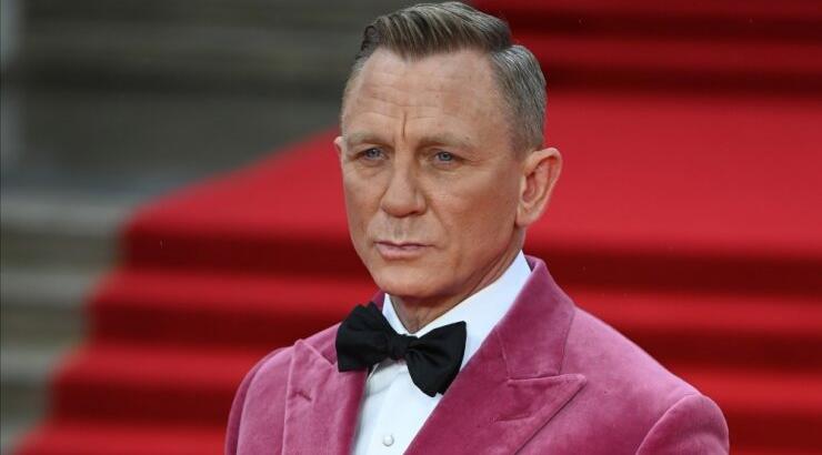 Το όνομά του είναι Bond… James Bond!