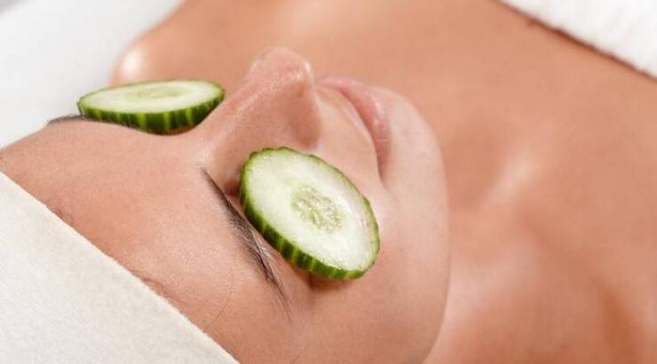 Νεανικά μάτια με…αγγούρι!