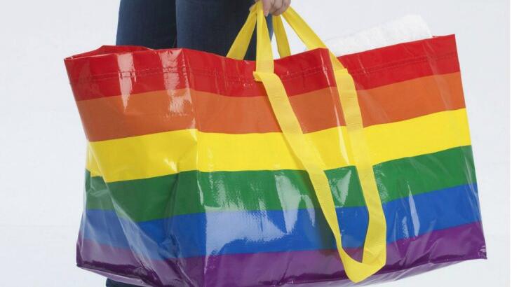 Η εμβληματική τσάντα της IKEA σε νέα εκδοχή