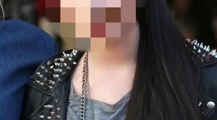 Συντετριμμένη πασίγνωστη τραγουδίστρια