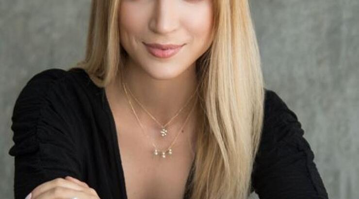 Michelle Μασσούρα: Η όμορφη σχεδιάστρια κοσμημάτων μιλά στο ilovestyle