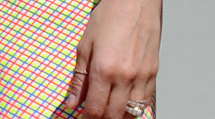 Σταρ του Hollywood ανεβαίνει σιγά σιγά τα σκαλιά της εκκλησίας [εικόνες]