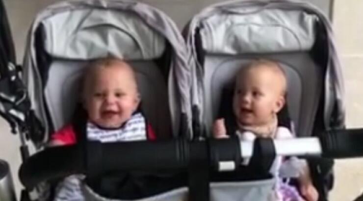 Ότι πιο γλυκό θα δεις σήμερα! Τα δίδυμα ζευγαριού της showbiz θα σε ξετρελάνουν!