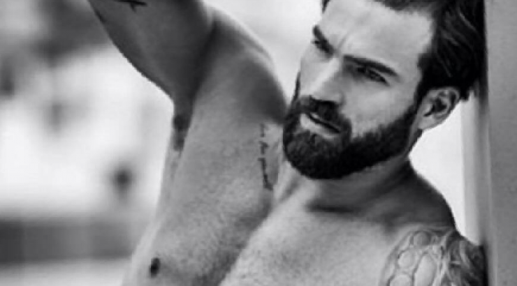 Απίστευτο: Ο Δημήτρης Αλεξάνδρου μας δείχνει στο instagram τα οπίσθια του…