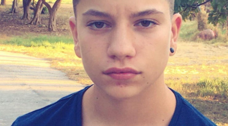 Αυτός είναι ο κούκλος έφηβος γιος γοητευτικού Έλληνα ηθοποιού!