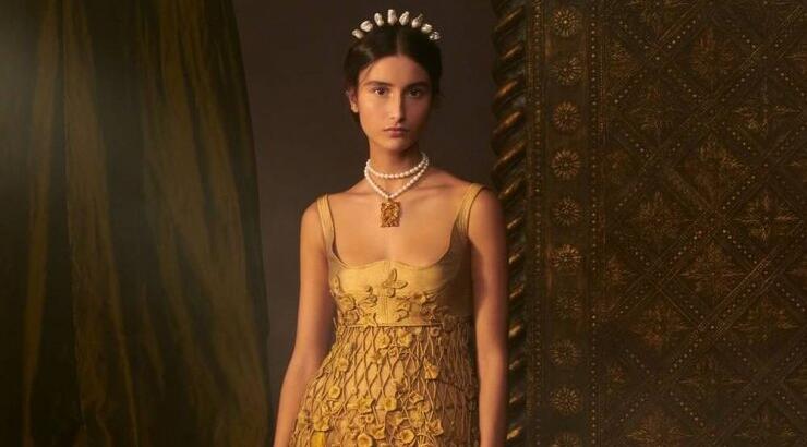 Δεν φαντάζεσαι πόσες ώρες χρειάστηκαν για να φτιαχτεί αυτό το Dior φόρεμα!