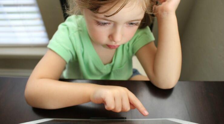 Δυσλεξία: Τι είναι και πώς μπορώ να βοηθήσω το παιδί μου;