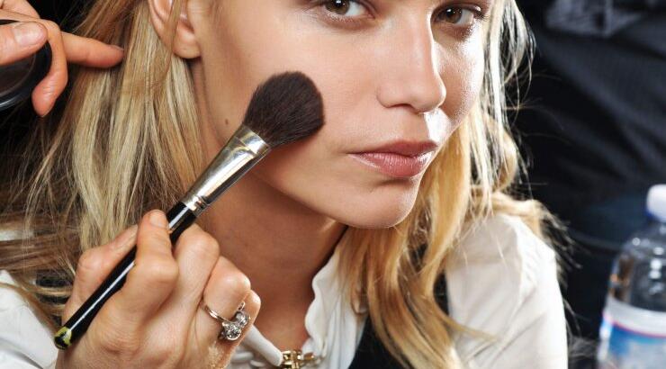 O σωστός καθαρισμός των πινέλων μακιγιάζ!
