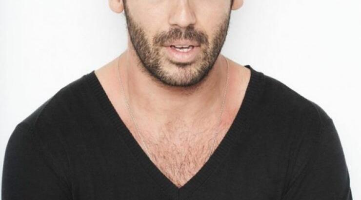 Νέα τροπή στην υπόθεση του κομμωτή των διασήμων Πάνου Καλλίτση - Ήθελαν να τον κρατήσουν όμηρο!