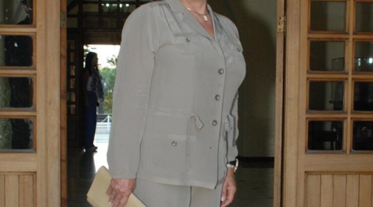 Η Άντρη Αναστασιάδου με total black look που θα συζητηθεί δίπλα από τη Michele Obama 