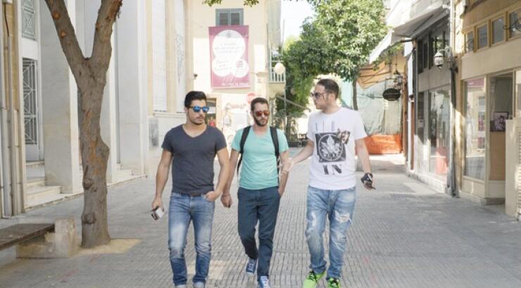 Η “Κατά Λάθος” βόλτα Κύπριων ηθοποιών στην Παλιά Λευκωσία