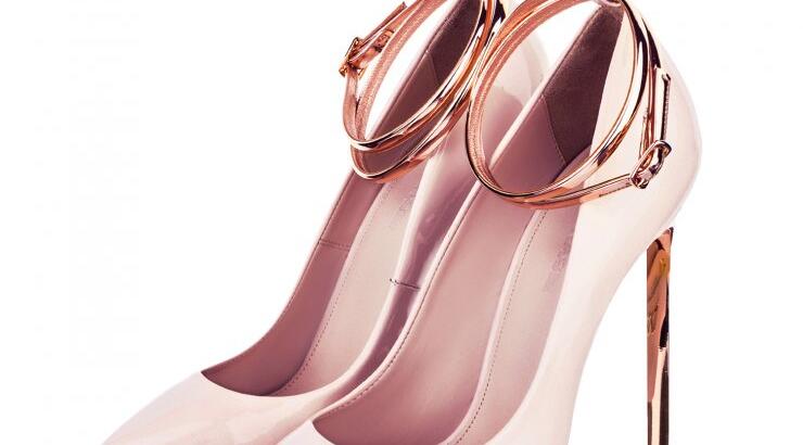 Η καινούργια συλλογή του Dukas  Άνοιξη- Καλοκαίρι 2017