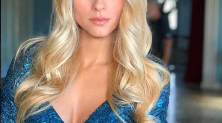 Δείτε το χριστουγεννιάτικο δέντρο που στόλισε η εγκυμονούσα Δούκισσα Νομικού