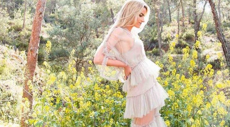 Η Έφη Παπαϊωάννου ετοιμάζει νέα συλλογή με prêt-à-porter νυφικά σε προσιτές τιμές 