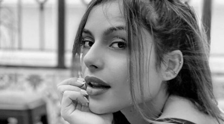 Ελευθερία Ελευθερίου: Ξύπνησε και μας έδειξε το πρόσωπό της χωρίς μακιγιάζ! 