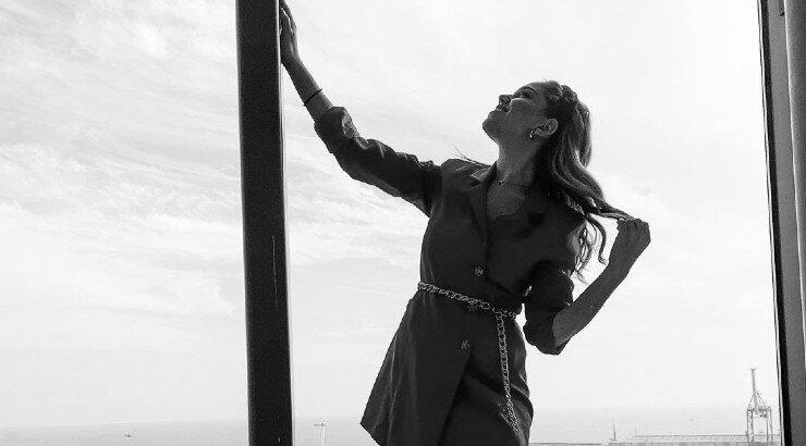 Κύπρια τραγουδίστρια αποκαλύπτει: “Μου έριξαν άκυρο για δουλειά γιατί είχε επέμβει ο πρώην μου” [βίντεο]