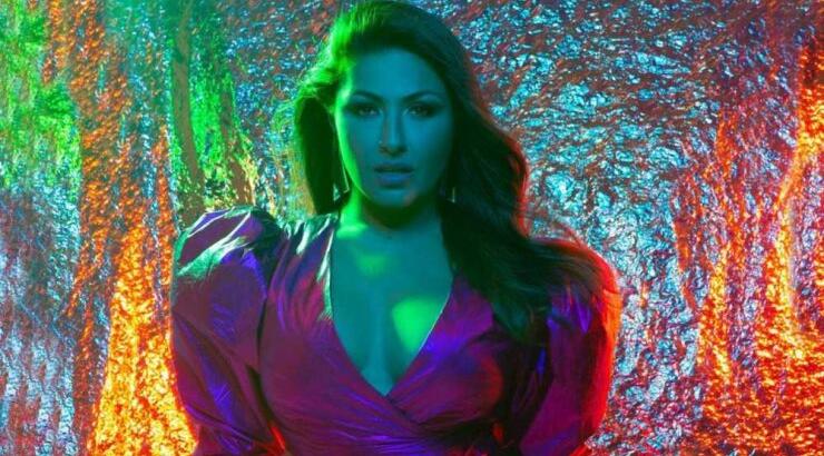 Η Έλενα Παπαρίζου με φόρεμα της Ηλιάνας Παπαγεωργίου 