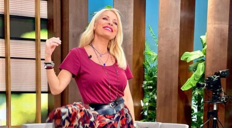 Καλεσμένος στην Ελένη Μενεγάκη: "Είναι απορίας άξιο πως κατάφερες να είσαι η βασίλισσα της πρωινής ζώνης" [βίντεο]