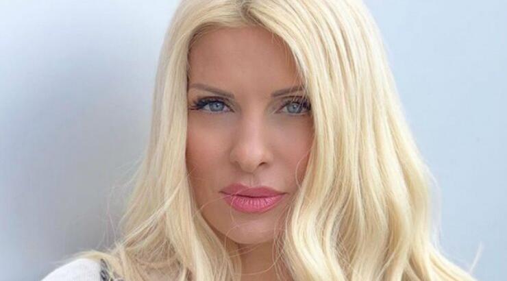 Ελένη Μενεγάκη: Η φωτογραφία με τη Βαλέρια στη Μύκονο που δεν πρόσεξε κανείς