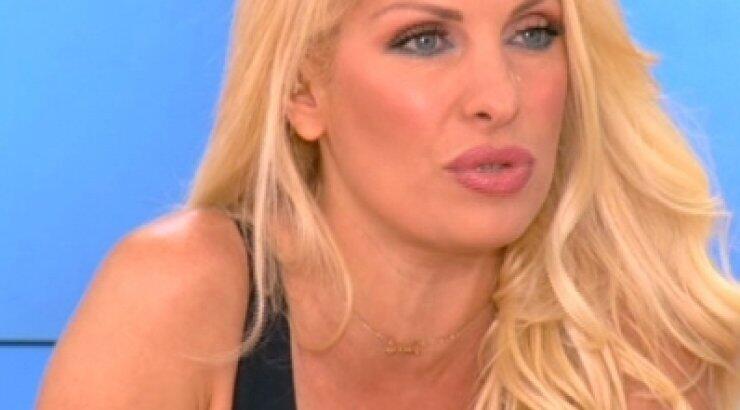 Γιατί η Μενεγάκη ζητούσε από τους συνεργάτες της να τηλεφωνήσουν στη Θεοδωρίδου