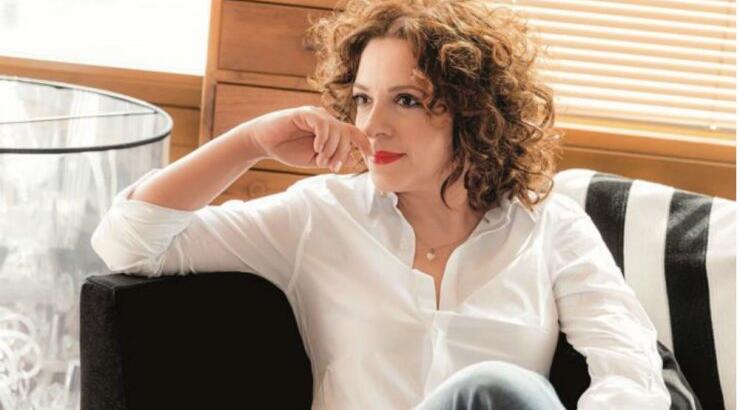 Ελένη Ράντου: Δείτε την πρώτη φορά με μπικίνι χωρίς ρετούς στα 53 της!