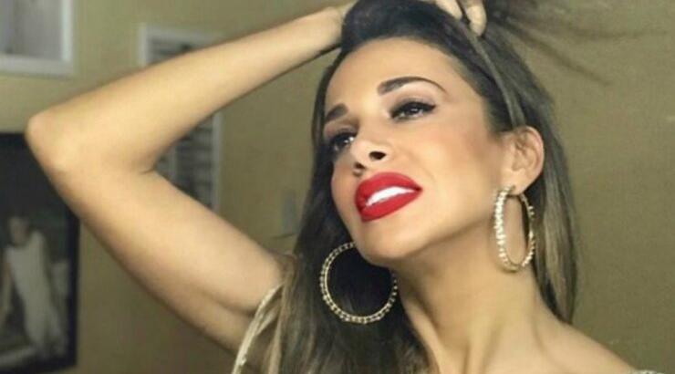 Αυτό δεν το περιμέναμε! Η Ελένη Χατζίδου με πιο ξανθό μαλλί από ποτέ σε τηλεοπτική της εμφάνιση! [εικόνες & βίντεο]