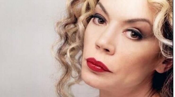 Ελένη Δήμου: Ανεβαίνει τον δικό της Γολγοθά