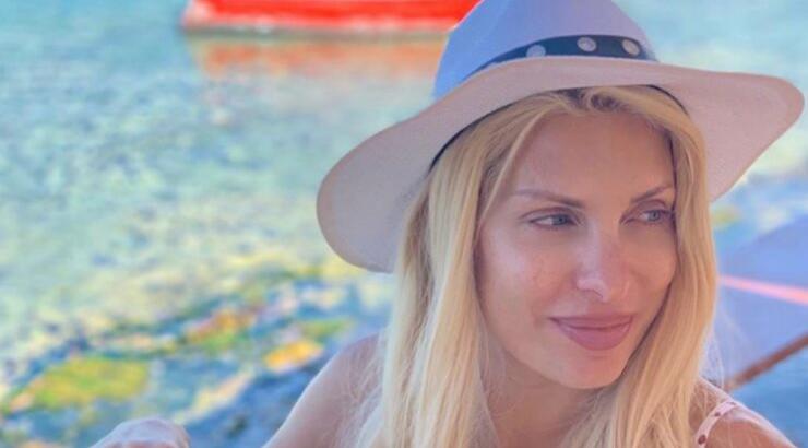 Ελένη Μενεγάκη: Μας έδειξε το σώμα της χωρίς ίχνος photoshop 