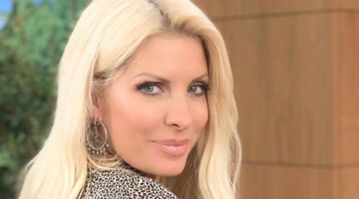 Ελένη Μενεγάκη: Η τρυφερή φωτογραφία με τον γιο της Άγγελο που δεν είδαμε ποτέ 