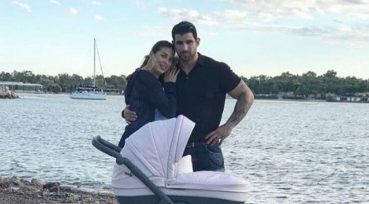 Ελένη Χατζίδου - Ετεοκλής Παύλου: Φωτογραφήθηκαν αγκαλιά με την νεογέννητη κόρη τους