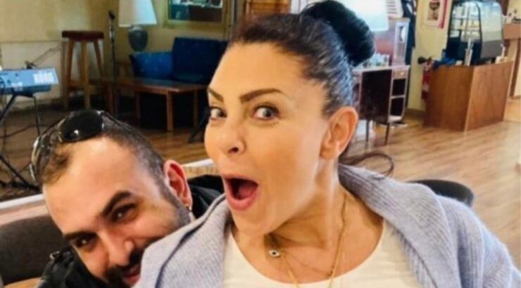 Έλια Ιωαννίδου: Η τρυφερή στιγμή με τον σύντροφό της να χαϊδεύει τη φουσκωμένη της κοιλίτσα!