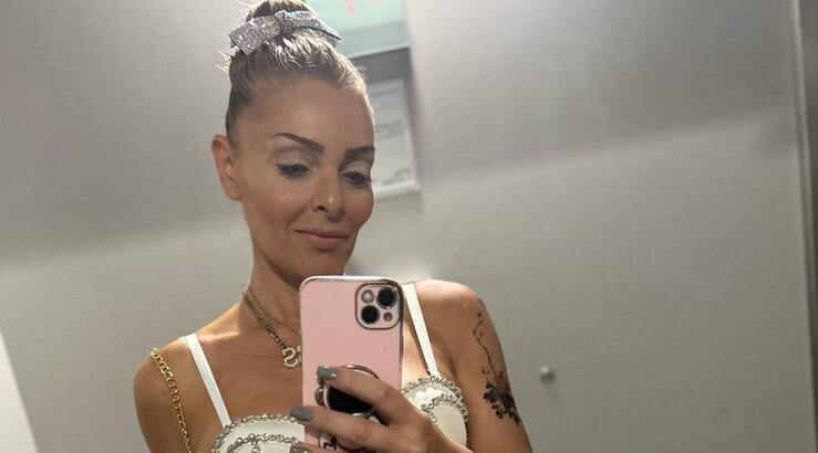 Έλια Ιωαννίδου: “Άκουγα να λένε ότι είμαι ψηλομύτα” [βίντεο] 