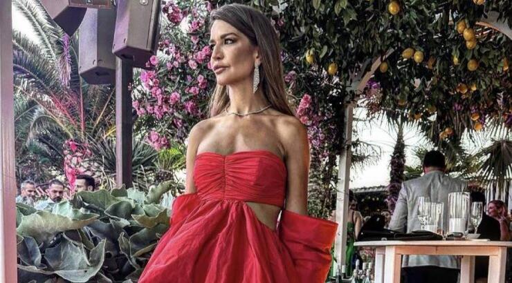 Ελίνα Θεοδότου: Αυτό το στυλ υιοθετεί στις πρόσφατες βραδινές εμφανίσεις της