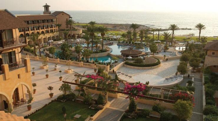 Πασχαλινή απόδραση σε Elysium και Mediterranean