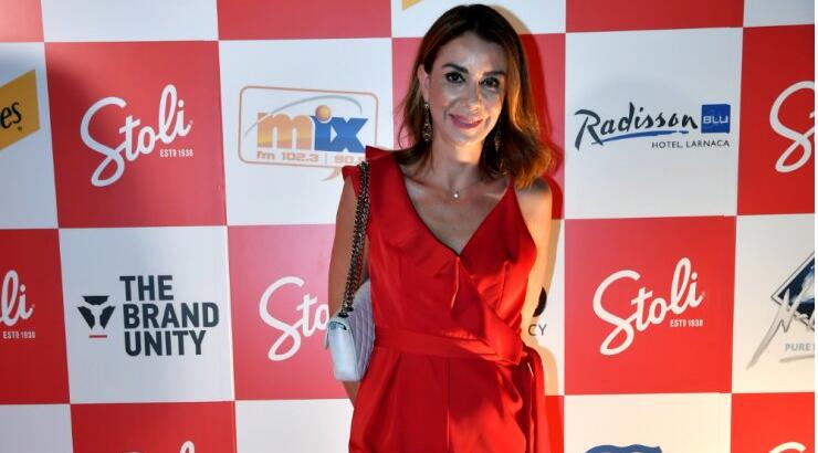 Έμιλη Πετρίδη: Ανάδειξε με τον πιο stylish τρόπο το κόκκινο χρώμα