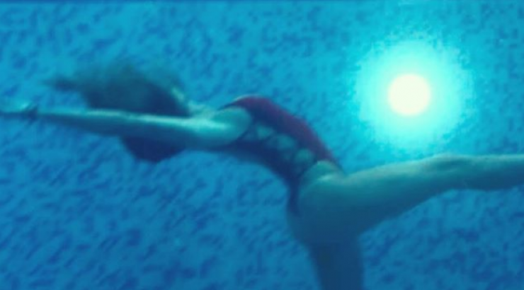 Σέξι Ελληνίδα ερωτευμένη ξανά 10 μήνες μετά το διαζύγιο!