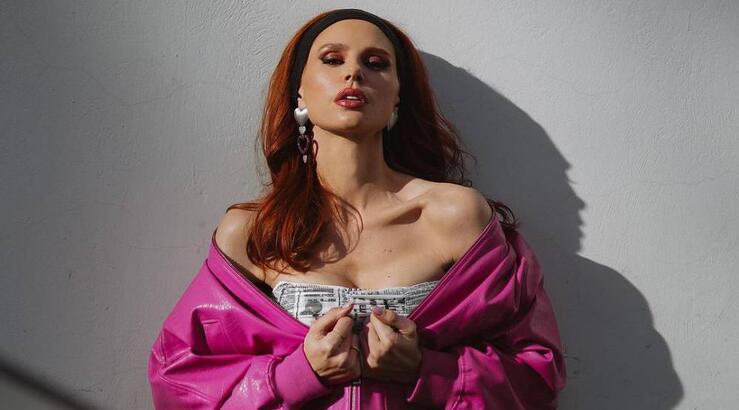 Έβελυν Καζαντζόγλου: “Με λήστεψαν. Έμεινα χωρίς κινητό και πιστωτική κάρτα για μέρες” 