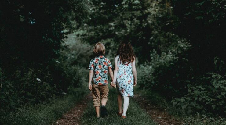 Πέντε κανόνες ευγένειας που πρέπει να διδάξουμε στα παιδιά μας