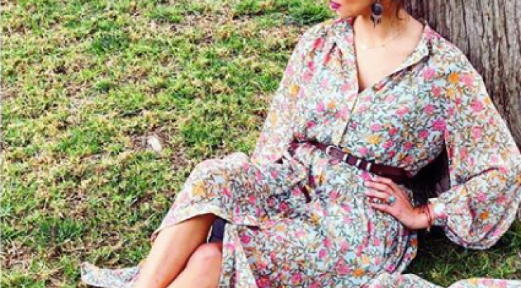 Βρήκαμε το ανοιξιάτικο φλοράλ φόρεμα της Κωνσταντίνας Ευριπίδου