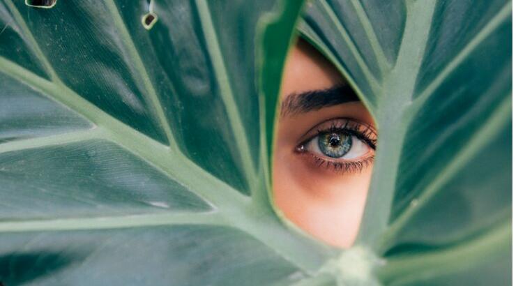 5 + 1 προϊόντα για την περιοχή των ματιών