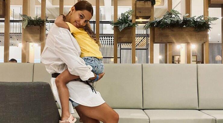 Κωνσταντίνα Ευριπίδου: Δείτε το υπέροχο face painting που της έκανε η μικρή Αριάδνη [βίντεο]