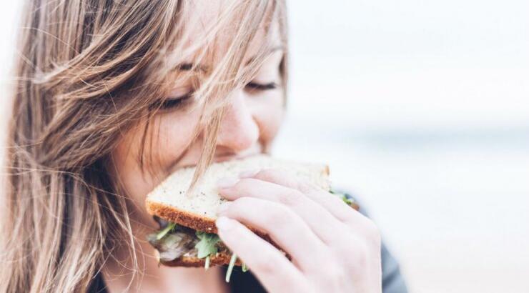 Αυτοί είναι οι λόγοι που τρώμε ενώ δεν πεινάμε!