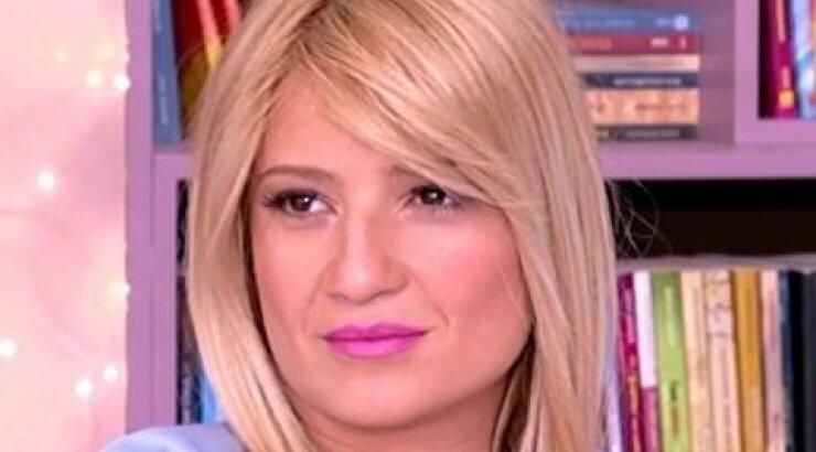 Η Φαίη Σκορδά αποκάλυψε ότι είχε λείψει τρεις μέρες για να κάνει επέμβαση!