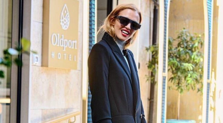 Η Κάλια Ελευθερίου σου δείχνει τον πιο στυλάτο τρόπο να φορέσεις το oversized blazer σου