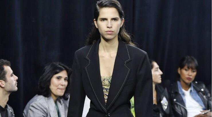 Chic με cyclist trousers