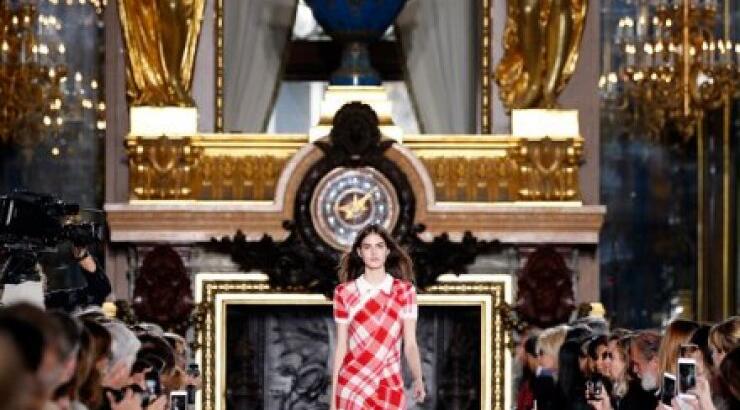 To PFW λέει όχι στο νέο μοντέλο των fashion shows