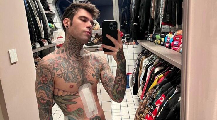 Fedez: Δώρισε ένα φορτηγό με φάρμακα για τους πληγέντες στην Ουκρανία [εικόνες]