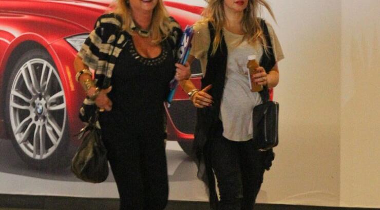 Fergie: Έξοδος με τη μητέρα της